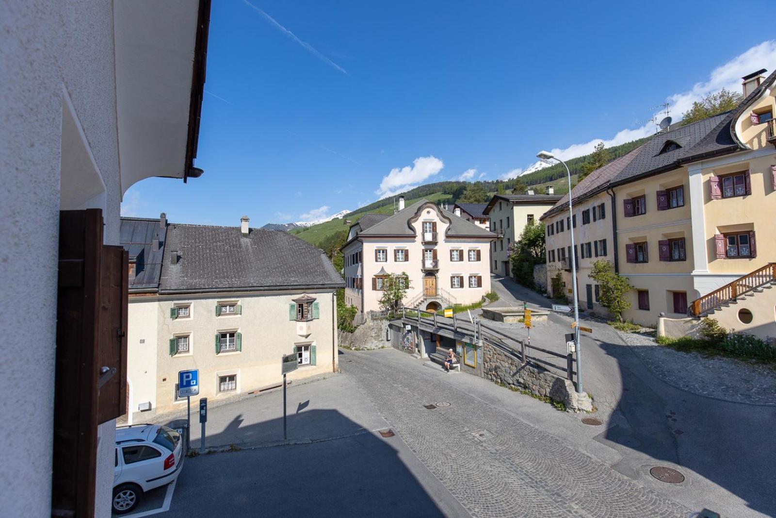 Ferienwohnung Chasa Tredeschin Scuol Exterior foto